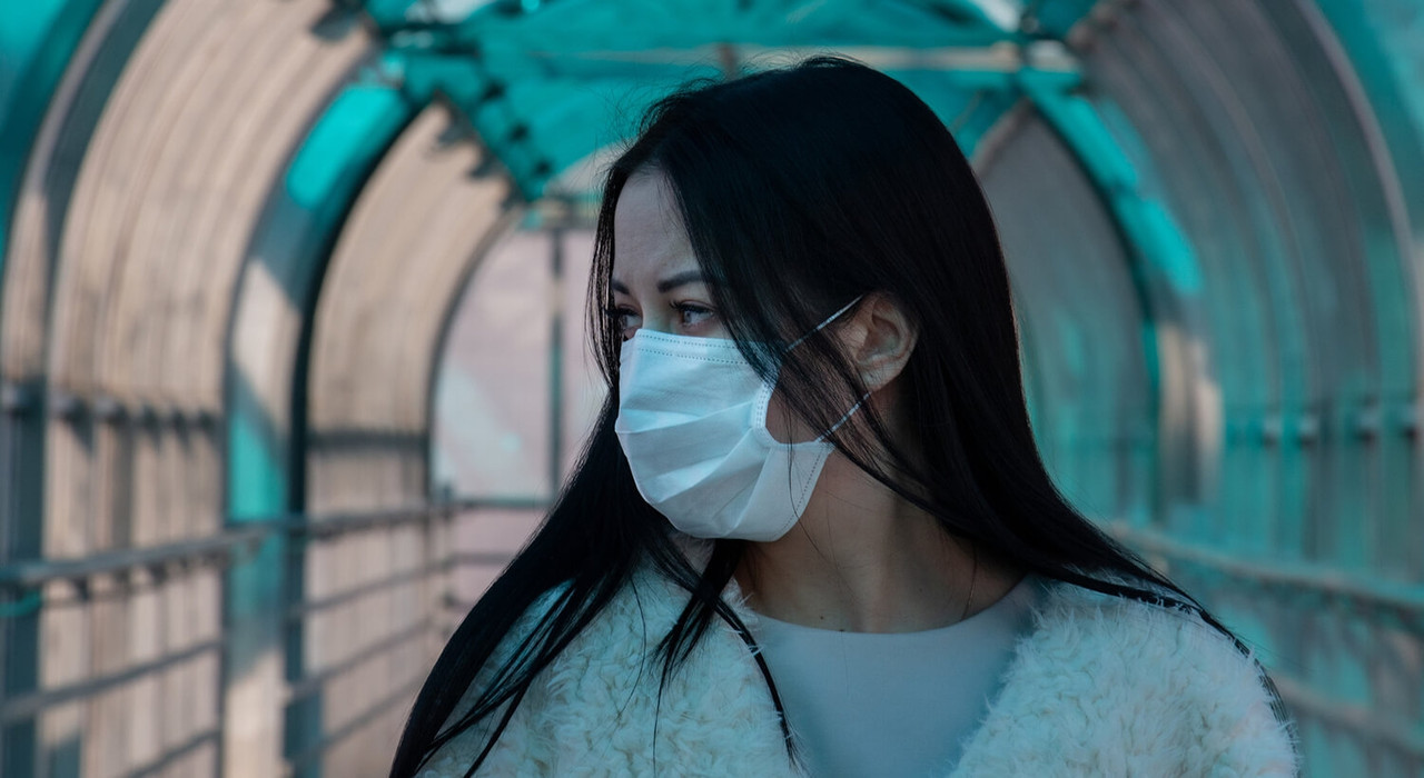 Mujeres tienen menos probabilidades de recuperarse de un COVID-19 prolongado