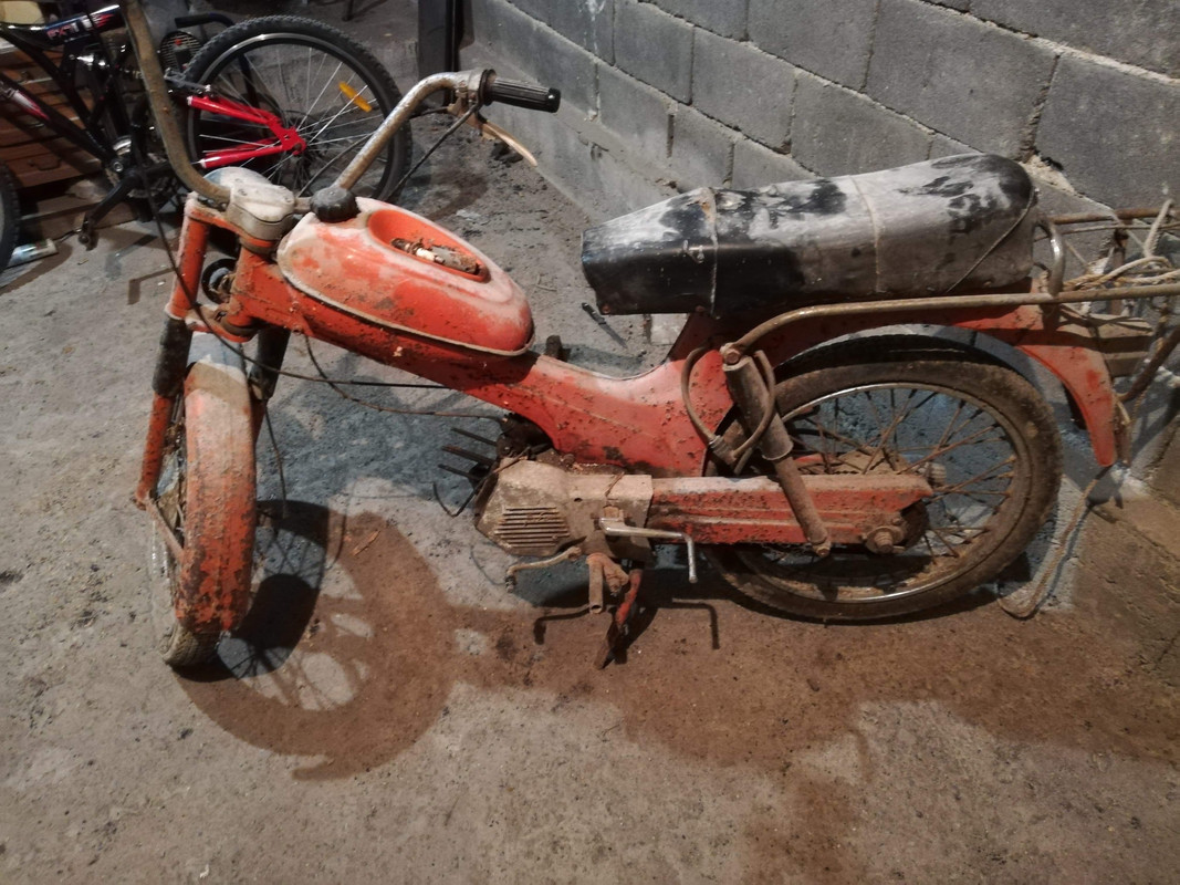 15F8B40D-AB3D-426C-B7C4-27DA07851DFD