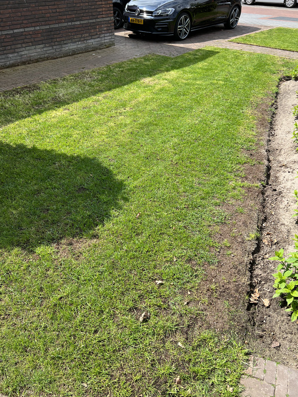 C0C27B27-6D20-4230-A969-D785D9E7FEEE