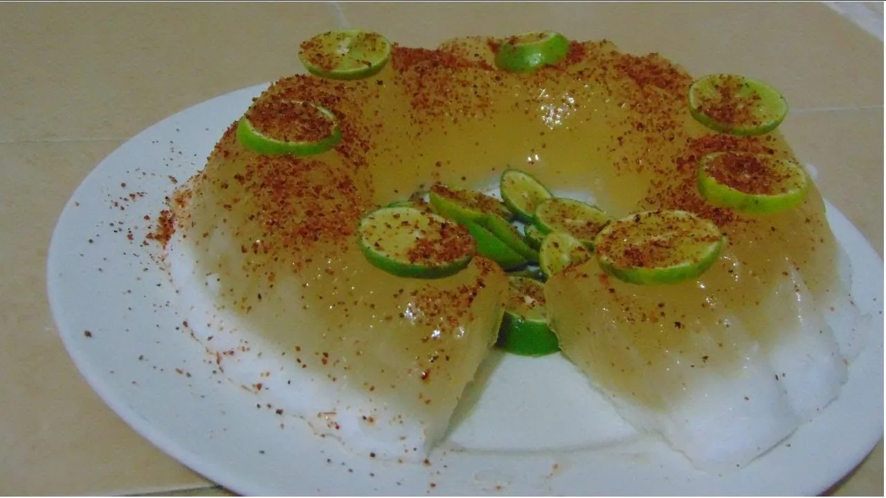 Prepara este postre para tu fiesta mexicana, gelatina de tequila con tamarindo