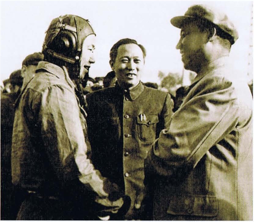 Wu-Keming-Chinese-Test-Pilot-J6-J5.jpg