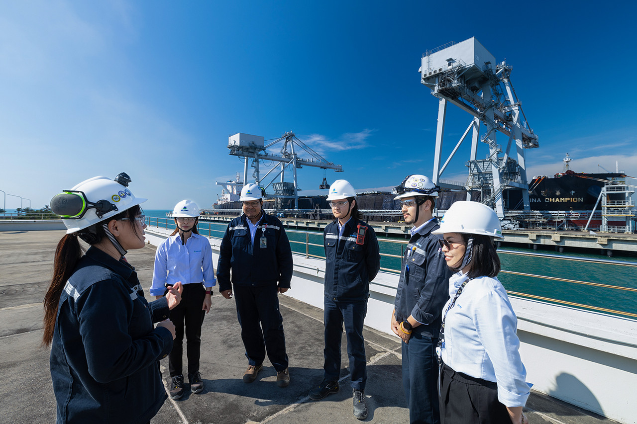 02-Photo-BLCP-Working