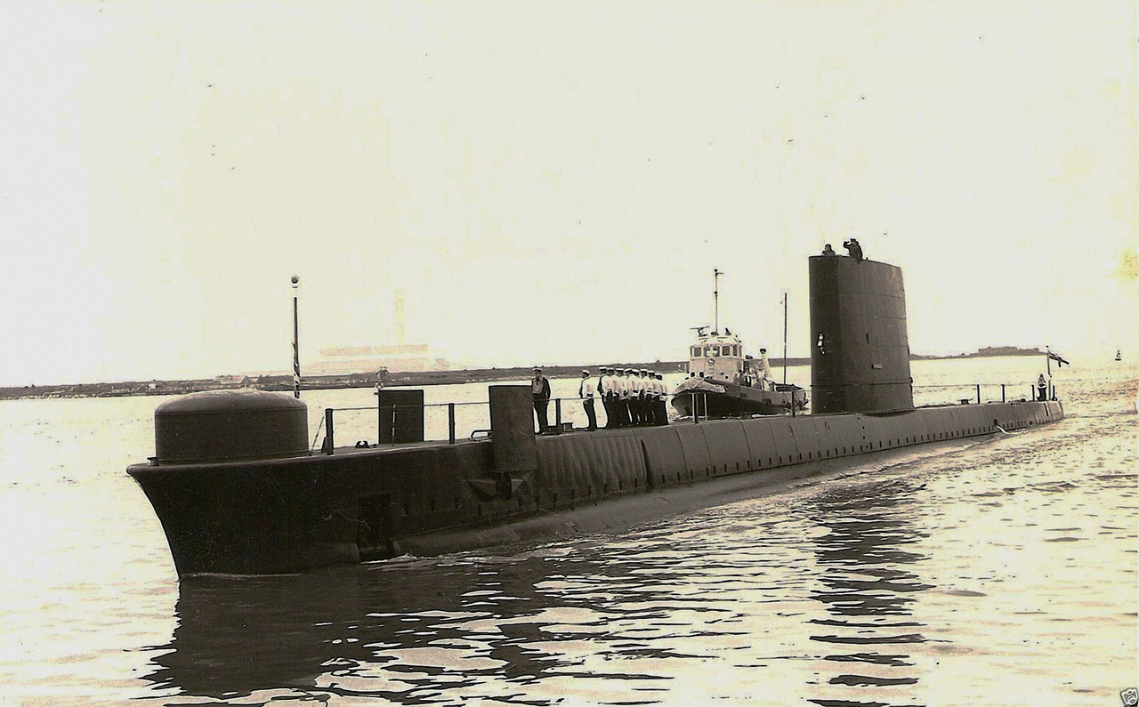 HMS Finwhale (S.05)-12