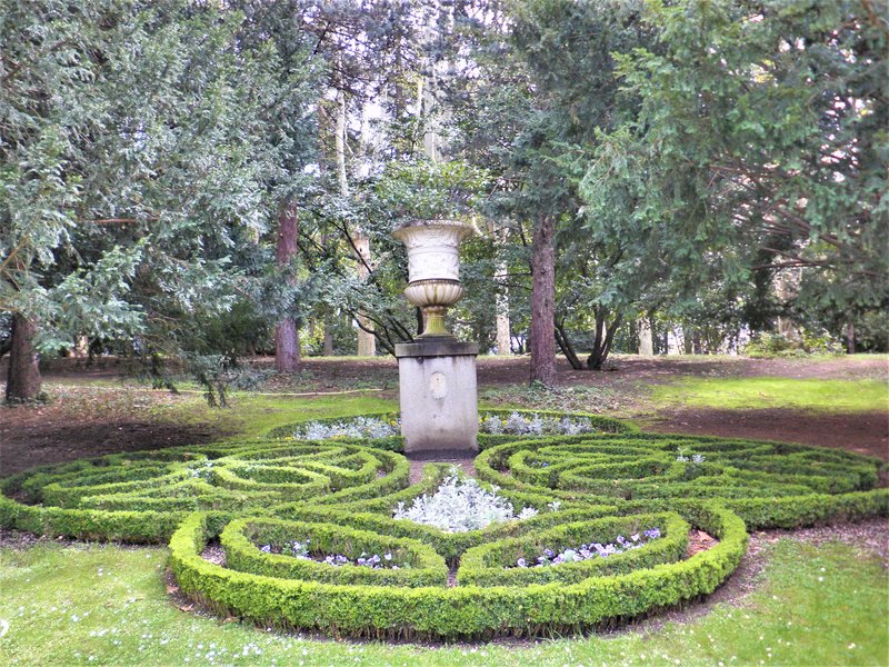 JARDINES CAMPO DEL MORO-29-4-2012-MADRID - Paseando por España-1991/2015-Parte-1 (17)