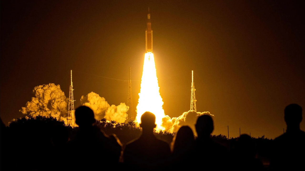 Artemis I finalmente despega con éxito, destino: la luna