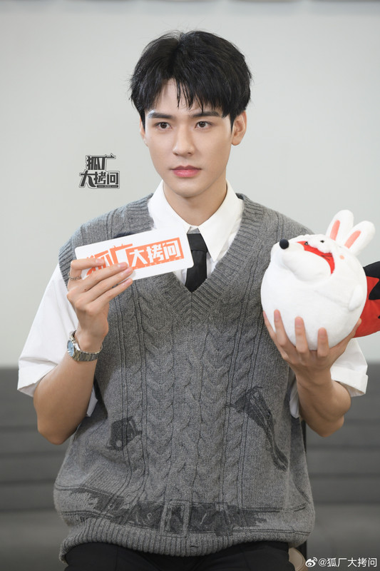 0077Ahqlly1hg8zx77cszj336o4s01l1