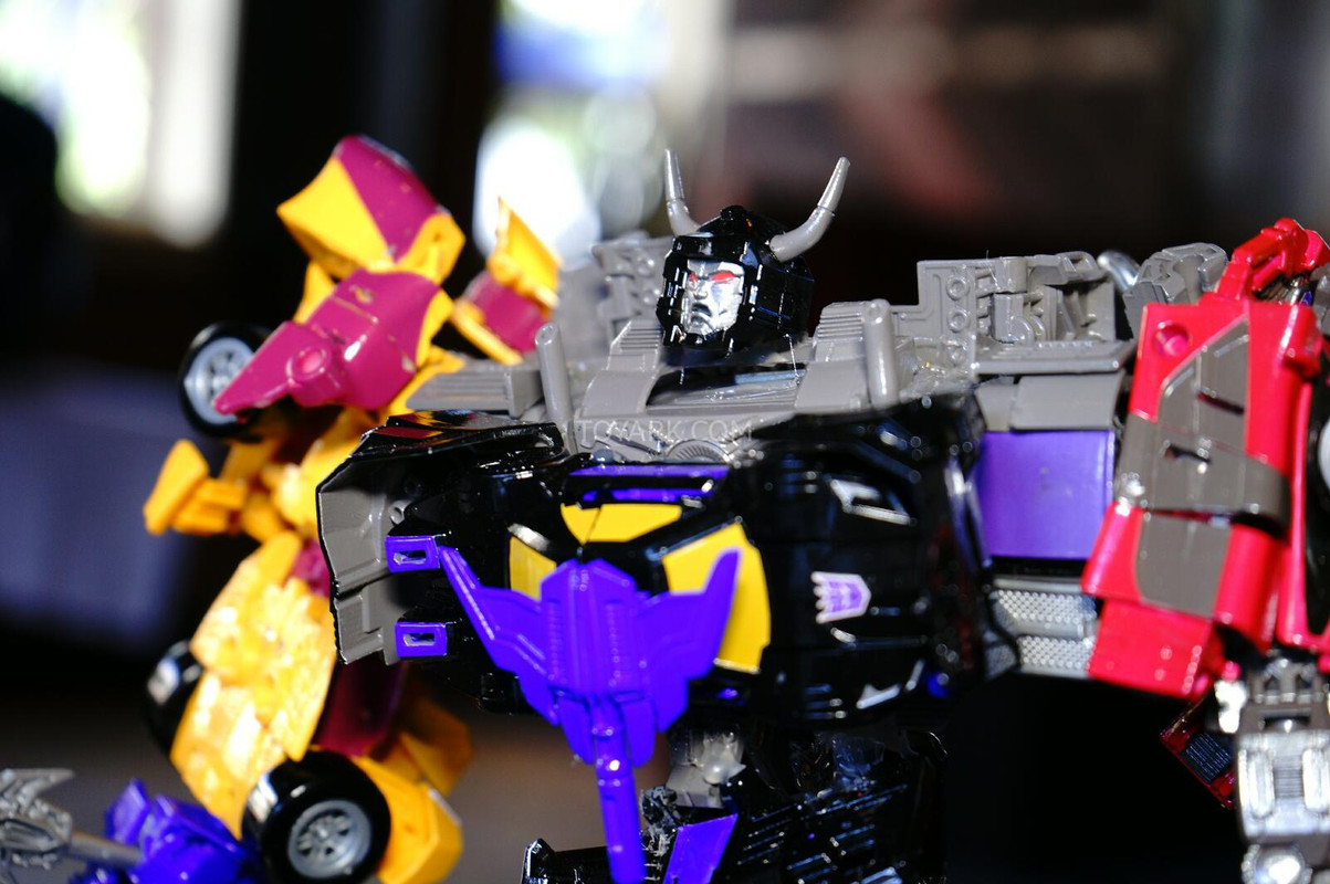 SDCC-2014-Hasbro-Transformers-Breakfast-040_1406