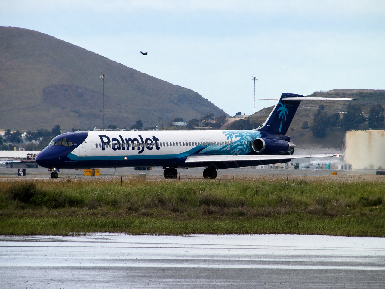 McDonnell Douglas MD-83