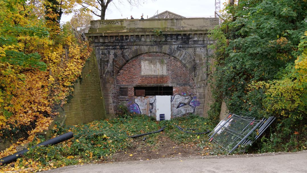 [Bild: 011125-113038-447b.jpg]