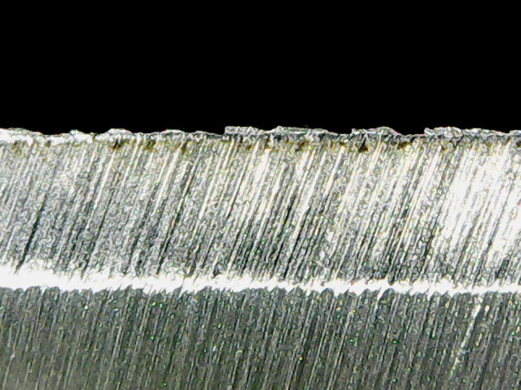 Edge - Spyderco Military S90V - 5