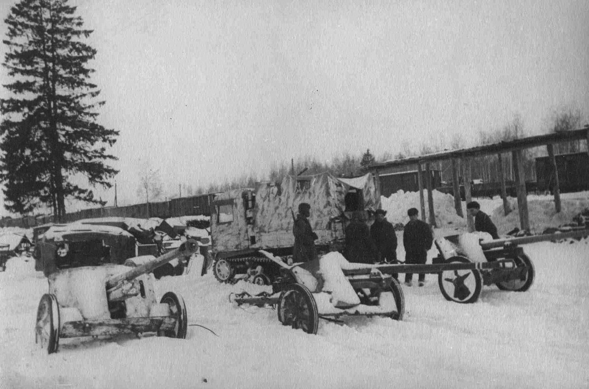 СТЗ-5  трофейная пушка