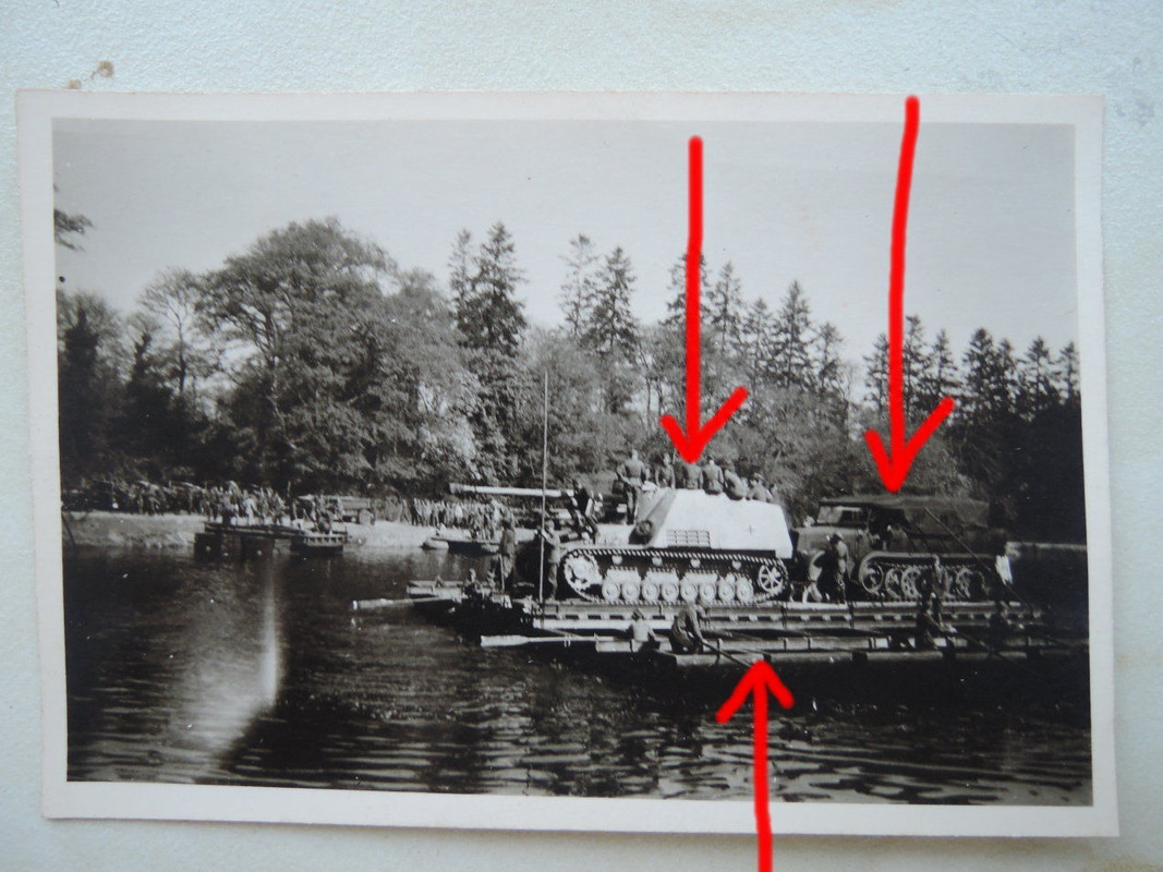 Panzerjäger Nashorn Hornisse Sdkfz 164 auf Fähre