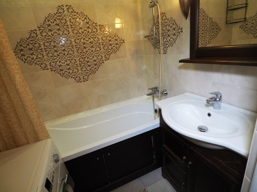 A32121ED-53A3-48F2-BBEE-4A9462AA28FB