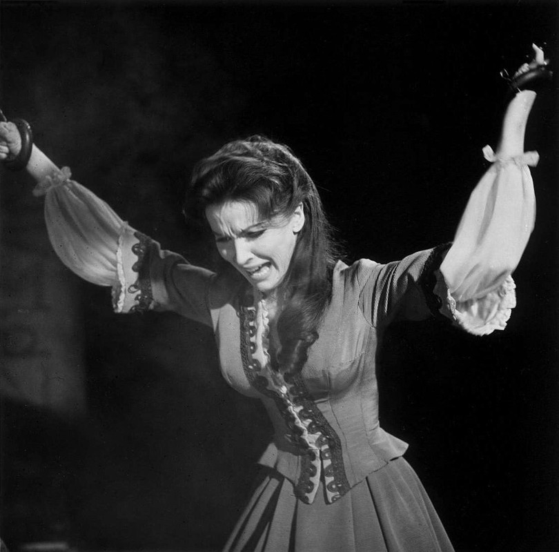 debra_paget_205