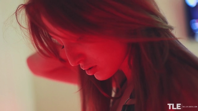 Michelle H - TheL!f33r0t!c - My-Hunger - 092917 SD.mp4_snapshot_01.52.720