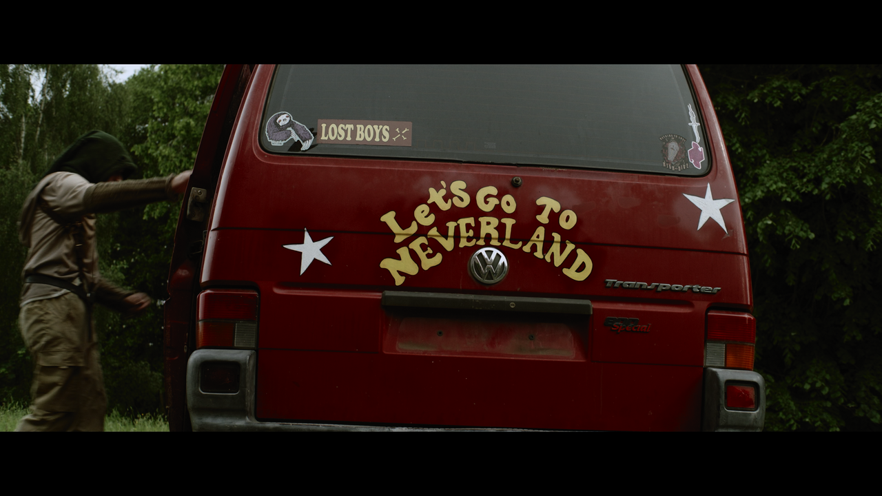 mpv-shot_Peter.Pans.Neverland.Nightmare.2025.2160p.UHD.BDRemux.HDR.DV.HEVC-Нечипорук_00_16_45_0003