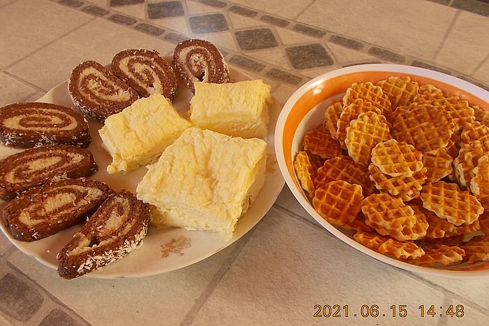 https://i.postimg.cc/CxXWnGsC/kktek-kremes-stall-2021.jpg