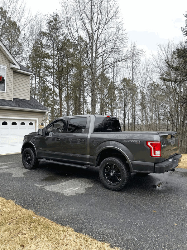 Vehicle thumbnail 6
