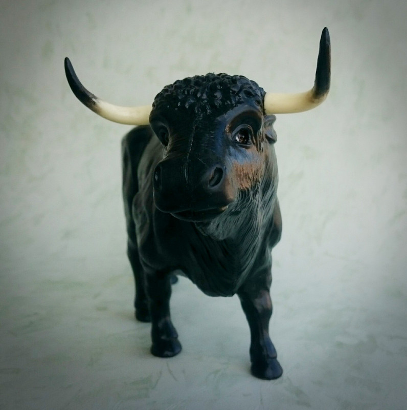 Spanish Bull - vintage model 8