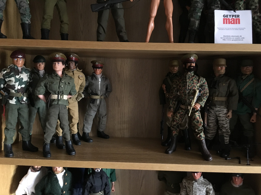 A Refit for Gunner HQ.. or the collection was out of control !! IMG-2231