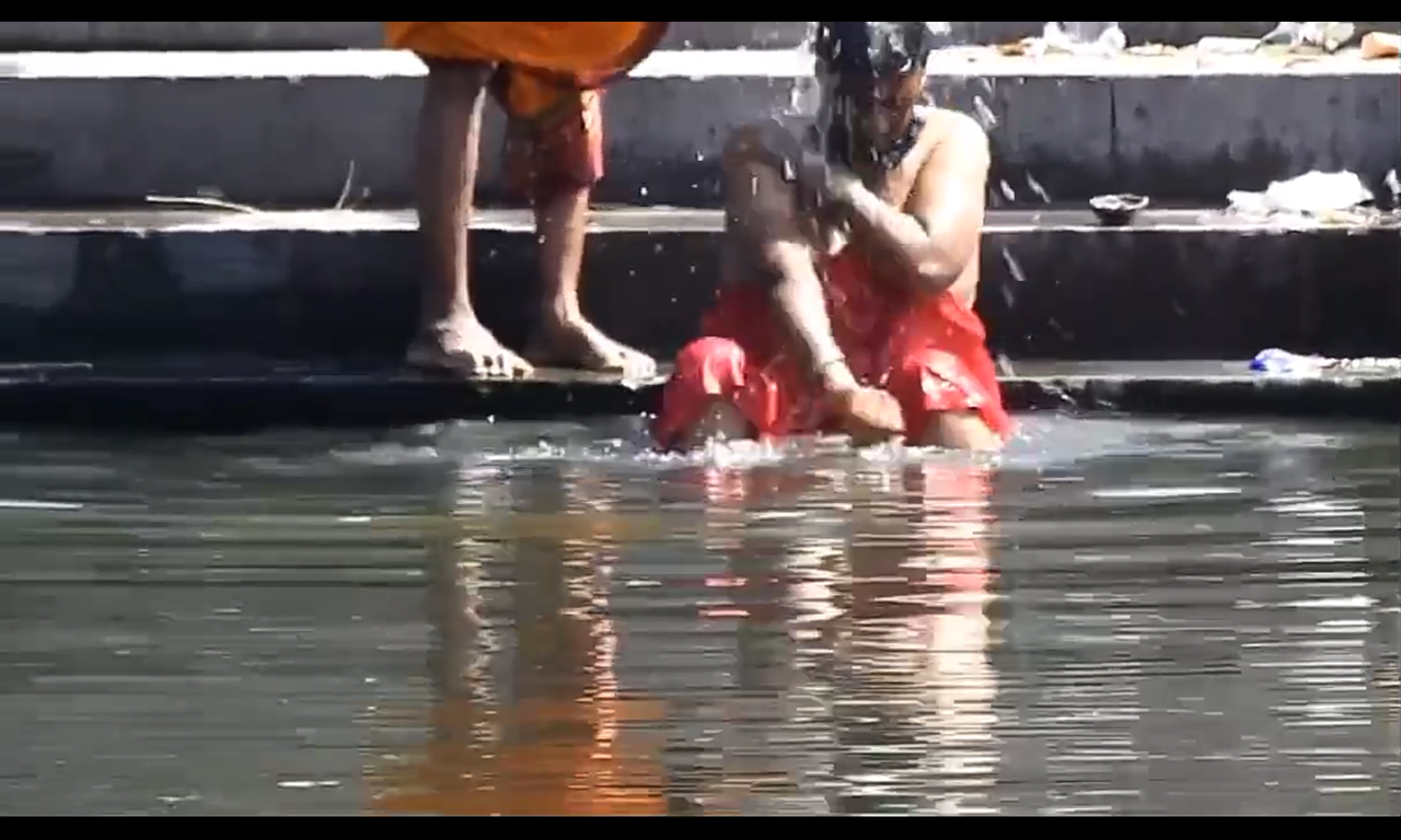 A sensual play of light and shadow