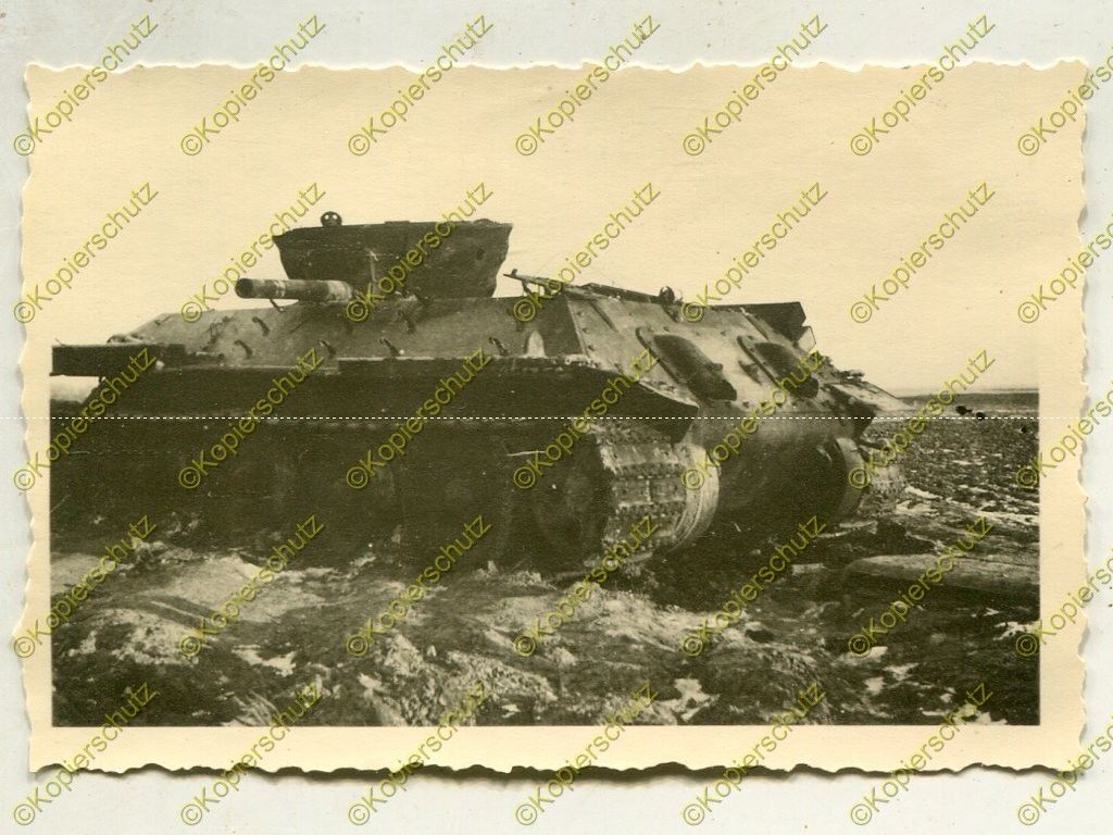 Foto, 18. Panzer-Division, zerstörter Panzer T-34 bei Borowsk, R