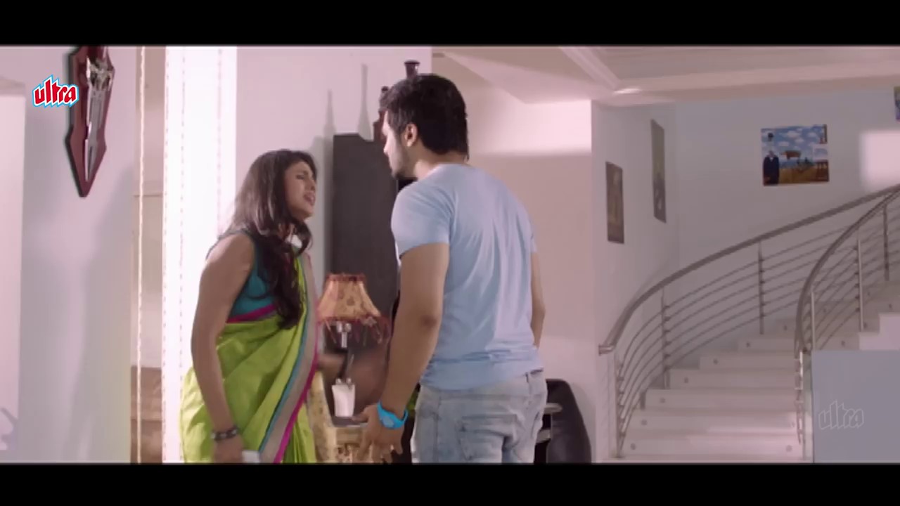 Naan-Sigappu-Manithan-2014-WEBRip-Hindi-720p-x264-AVC-AAC-2-0-mkv-0004