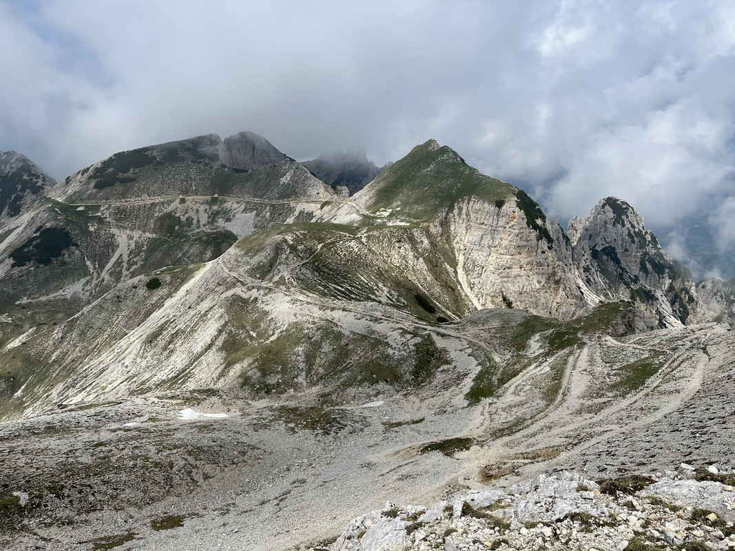 9FC9C0C5-52D0-478B-B7B1-F9C2AF4A9DA7