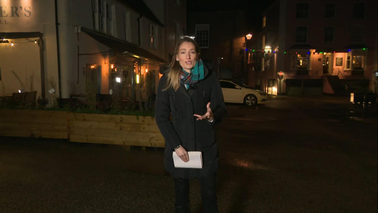 Grace Pascoe 231220.mp4_snapshot_00.35_[2020.12.23_20.45.59]
