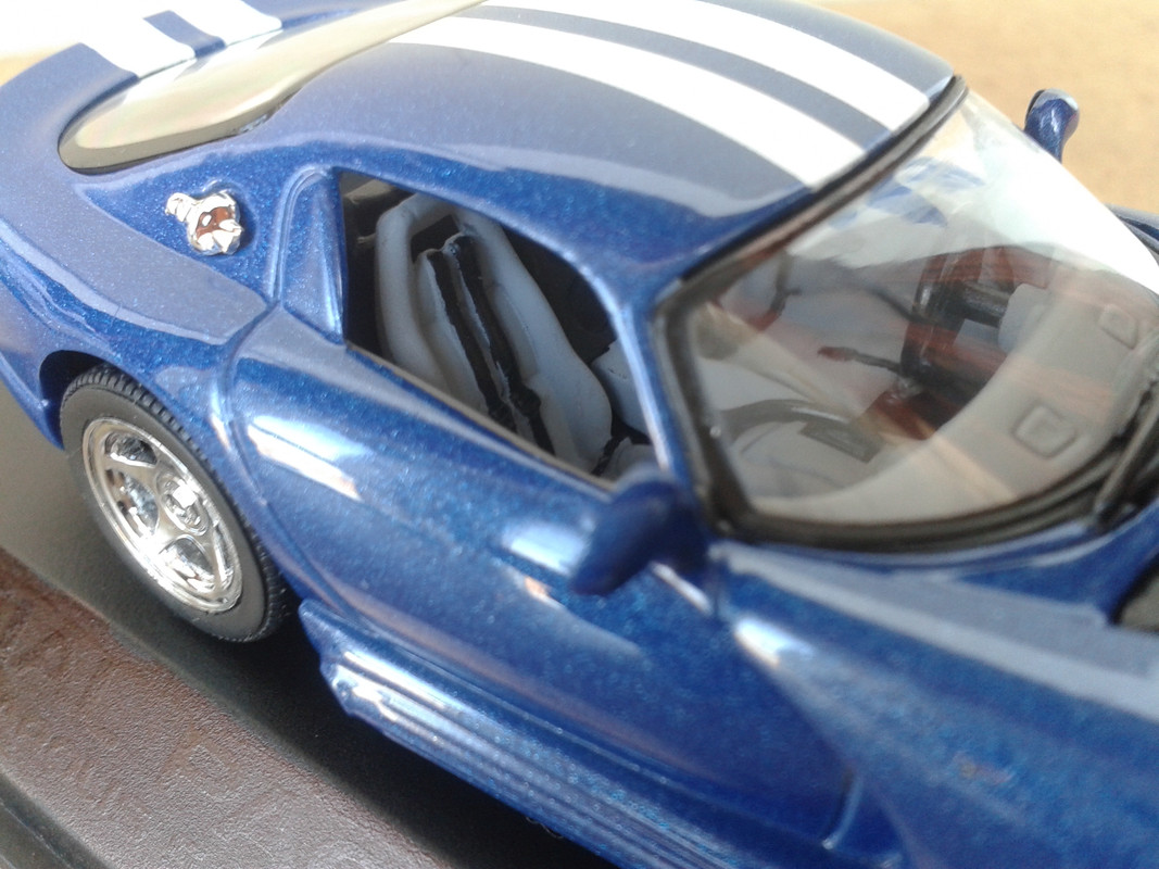 1996 Dodge Viper [Mk I Phase II SR] GTS (Minichamps) (10)