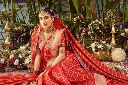 Saree Pullover Design in UP Weddings