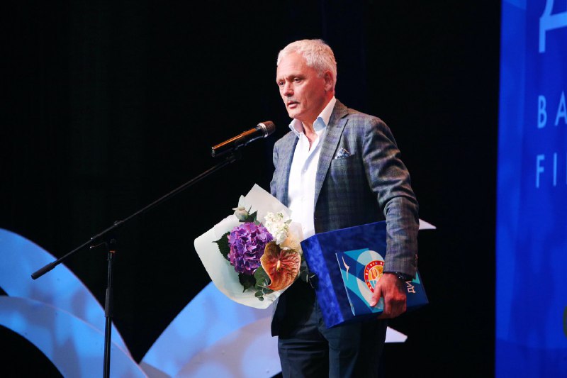 30 Федор Попов получил приз за один из фильмов созданный его про