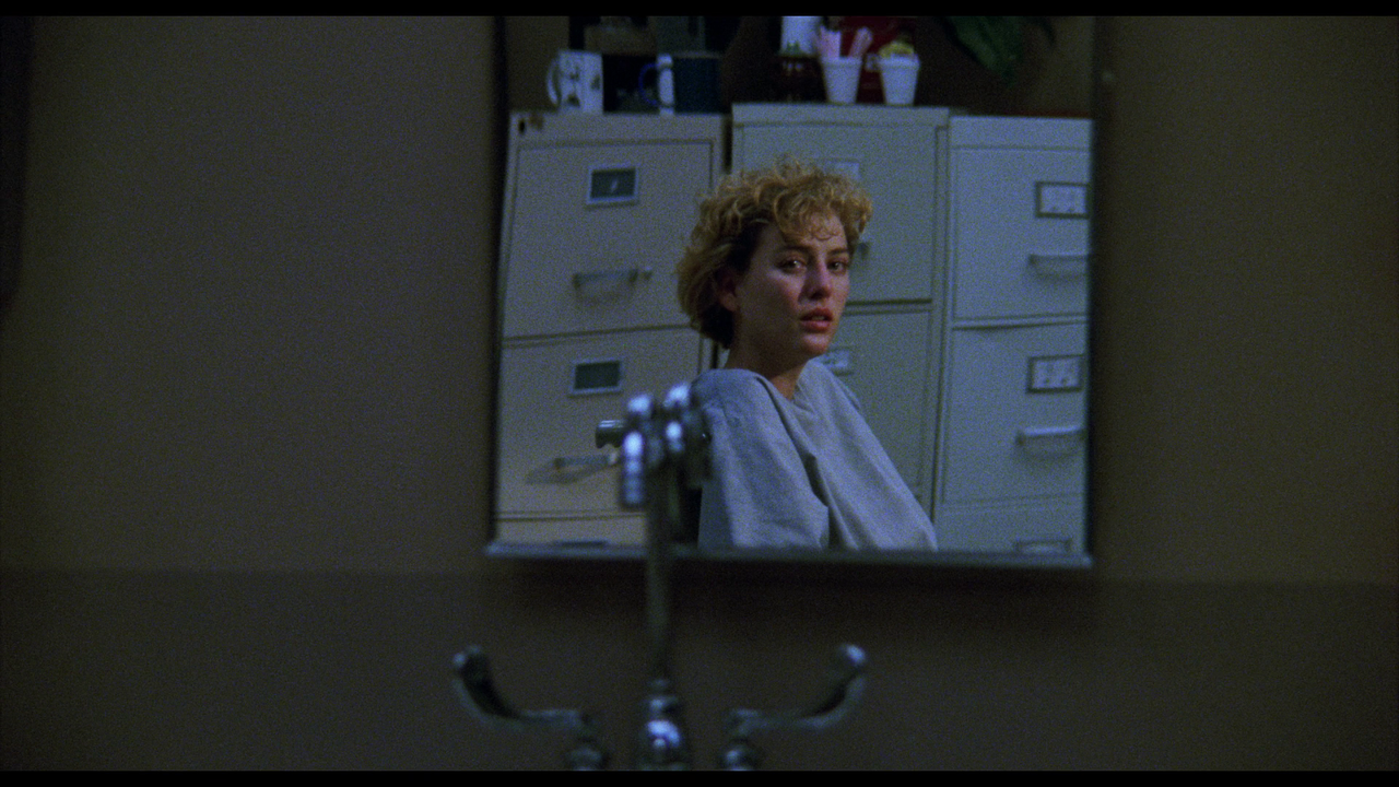 043