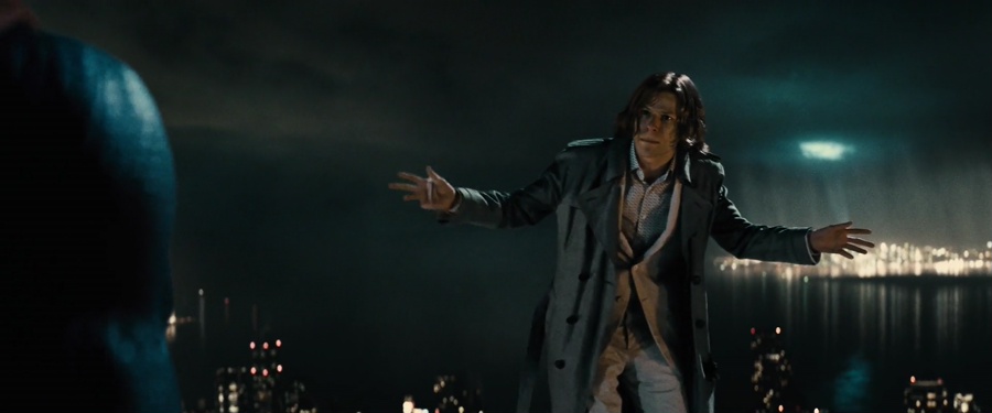 Batman v Superman: Dawn of Justice 2016 BluRay [Hindi + Tamil + Telugu + English] 480p, 720p, 1080p ESub Screenshot