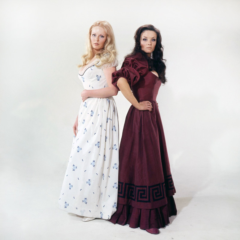 Veronica_Carlson_a21