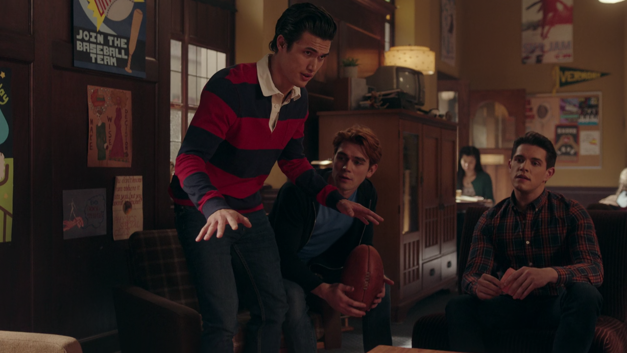 Riverdale.S04E19.Chapter.Seventy-Six.Killing.Mr.Honey[SS]29