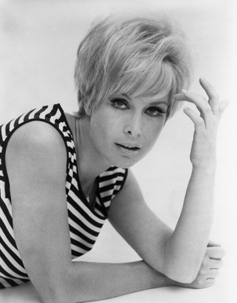Barbara_Eden_b63