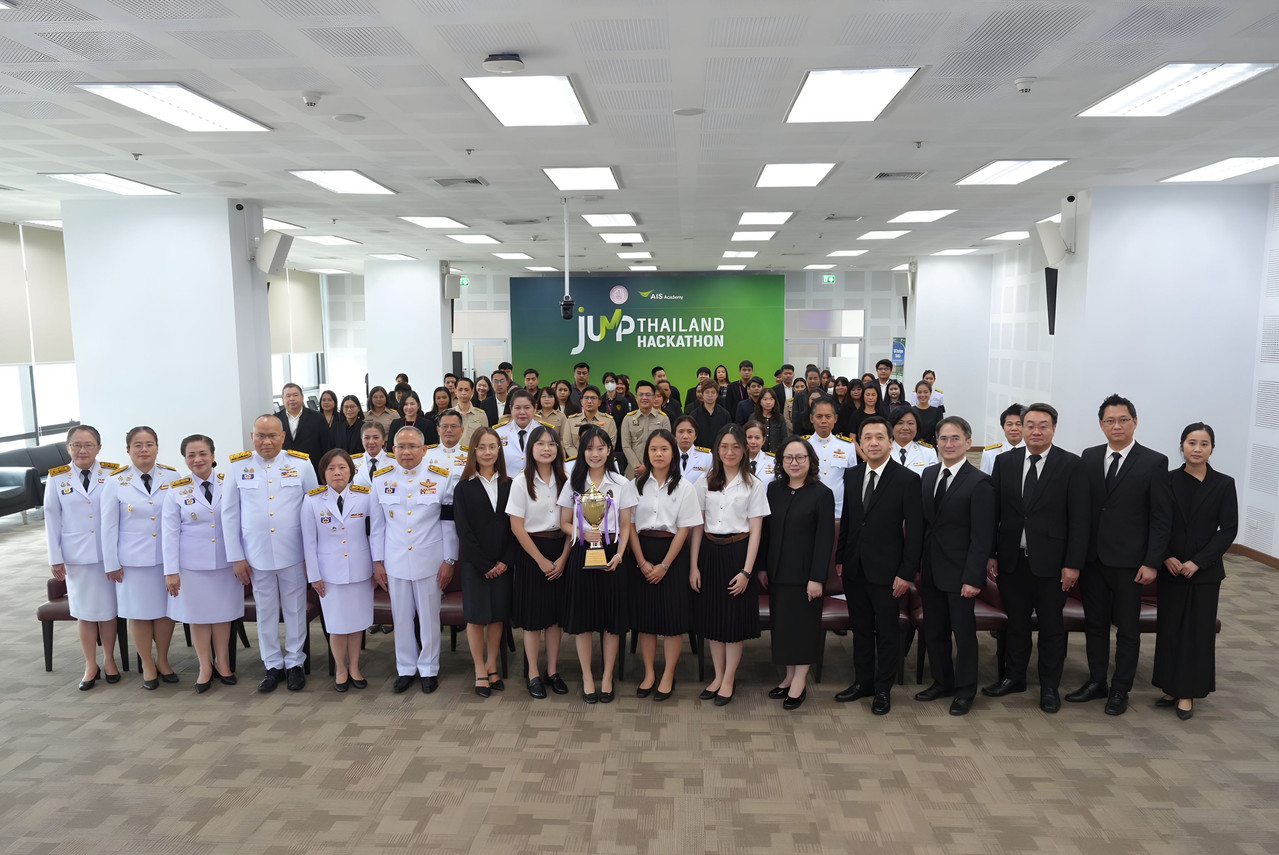 260316-Pic-AIS-Academy-r-wmk-bk-ra-thrwng-phm-c-dph-th-mxbth-wy-rang-w-l-phra-rach-than‡-02