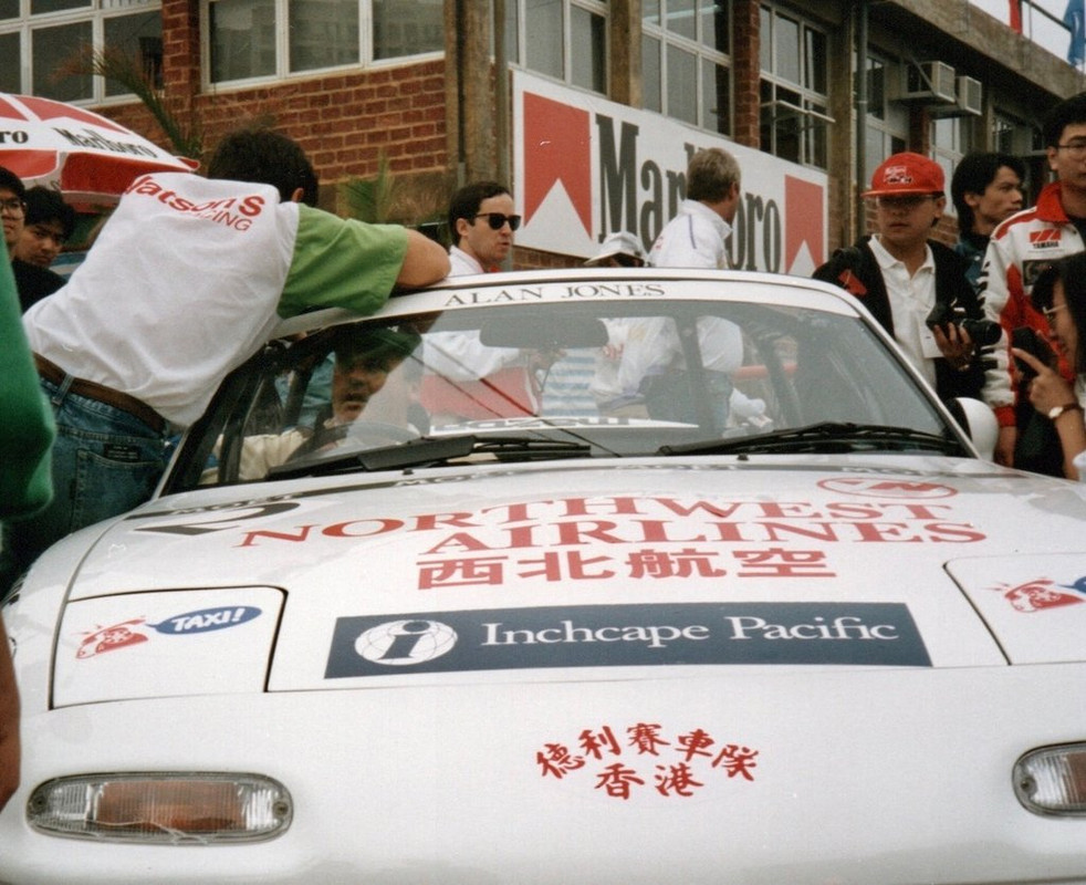 4F7621C7-B718-44AC-8D48-0E78CE04CEFA