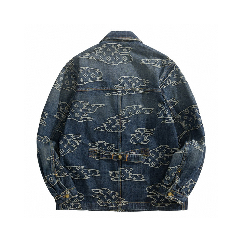 2025-10-18-23-33-IMG-8512