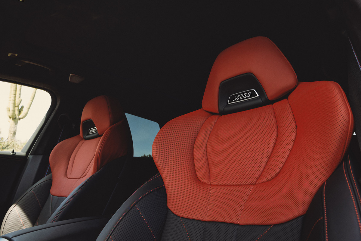 P90499844_highRes_the-bmw-xm-label-red