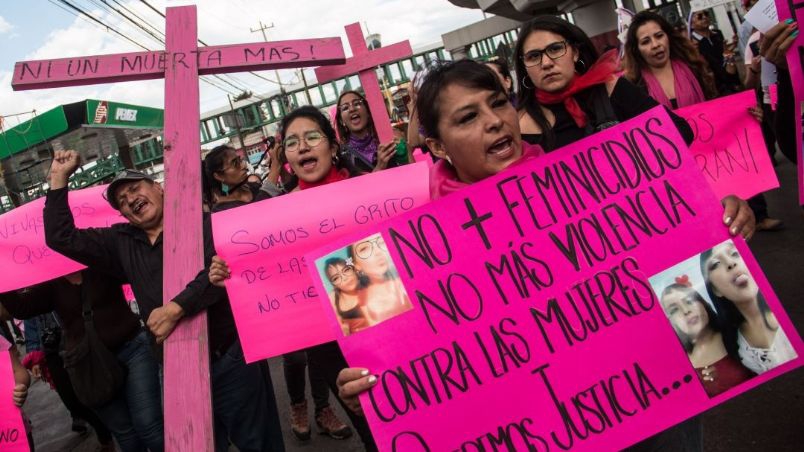 Con más de 15 mil prendas, apoyan a mujeres víctimas de violencia en Edomex