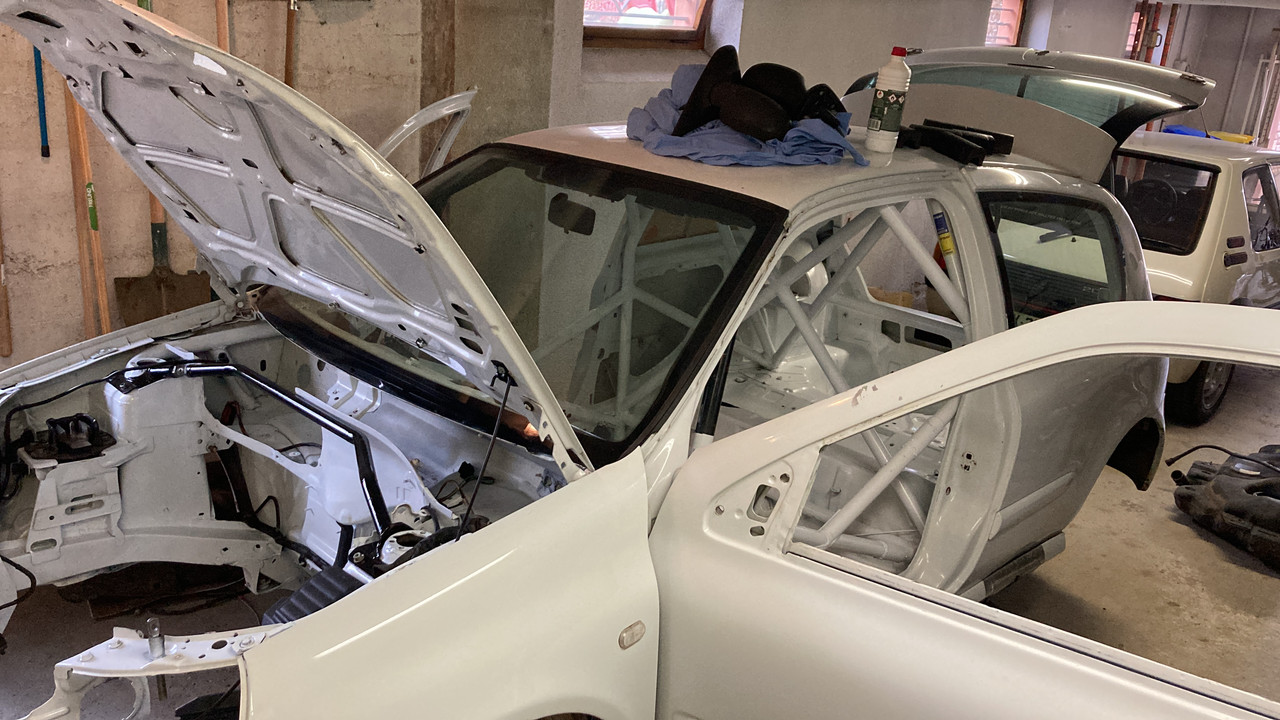 DCE9EF7C-3517-4460-8BD5-C5DFFDFDFDCE