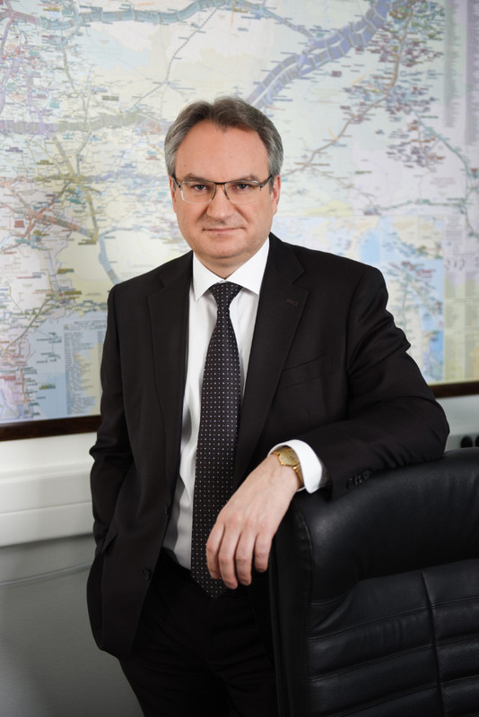 94EC586B-A573-4689-80F0-EE3A4184AB92