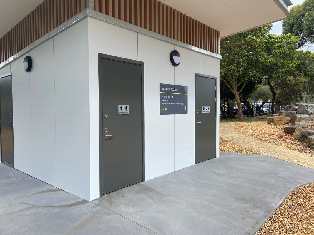 939101155a7f1f0e4c3d23e332352c50 AA Bailey Public Toilet