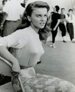 Ann-Margret-me76