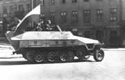 [Obrazek: Warsaw-Uprising-Captured-Sd-Kfz-251-1944.jpg]