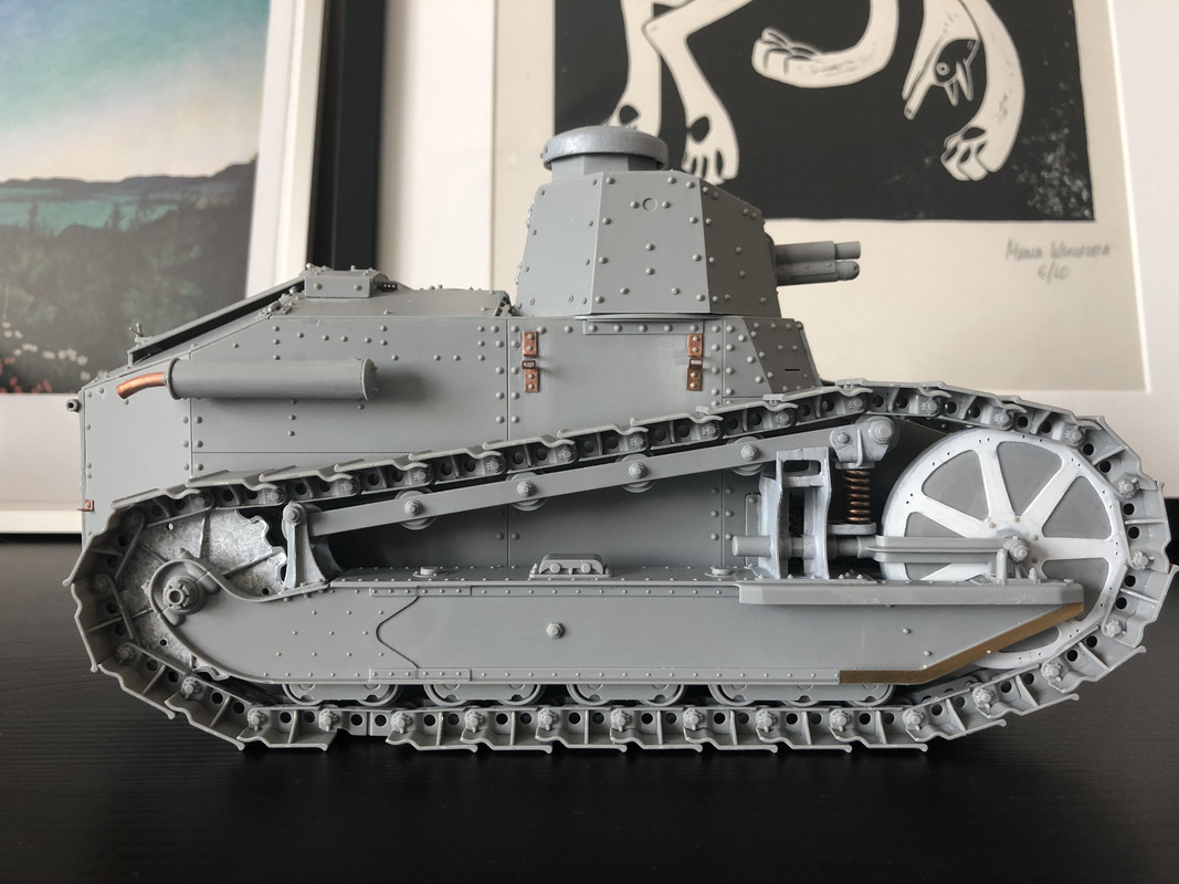 5E3AE922-8FA9-4AFD-88FC-7FE0D473CF6E