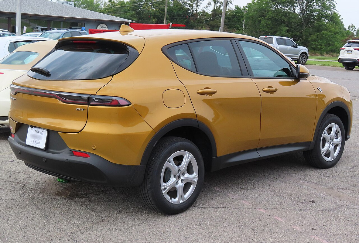 2023_Dodge_Hornet_GT,_rear_right,_08-05-2023