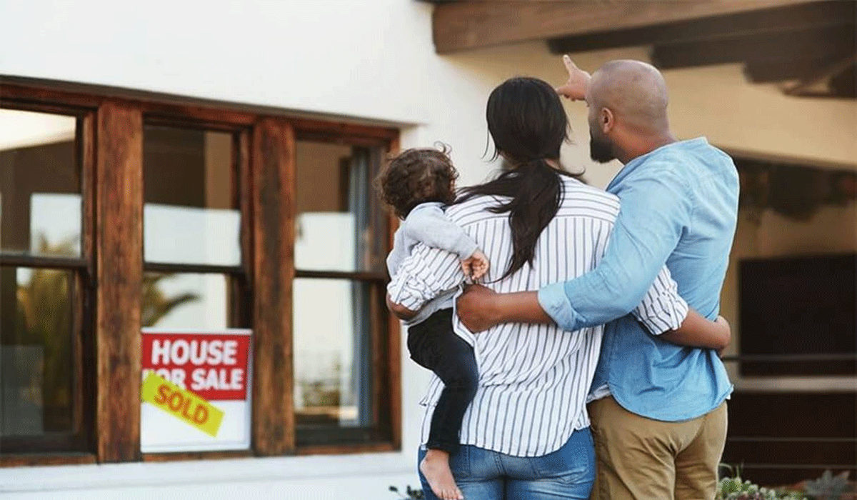 A Guide To Buying a Used Home That's Still Livable